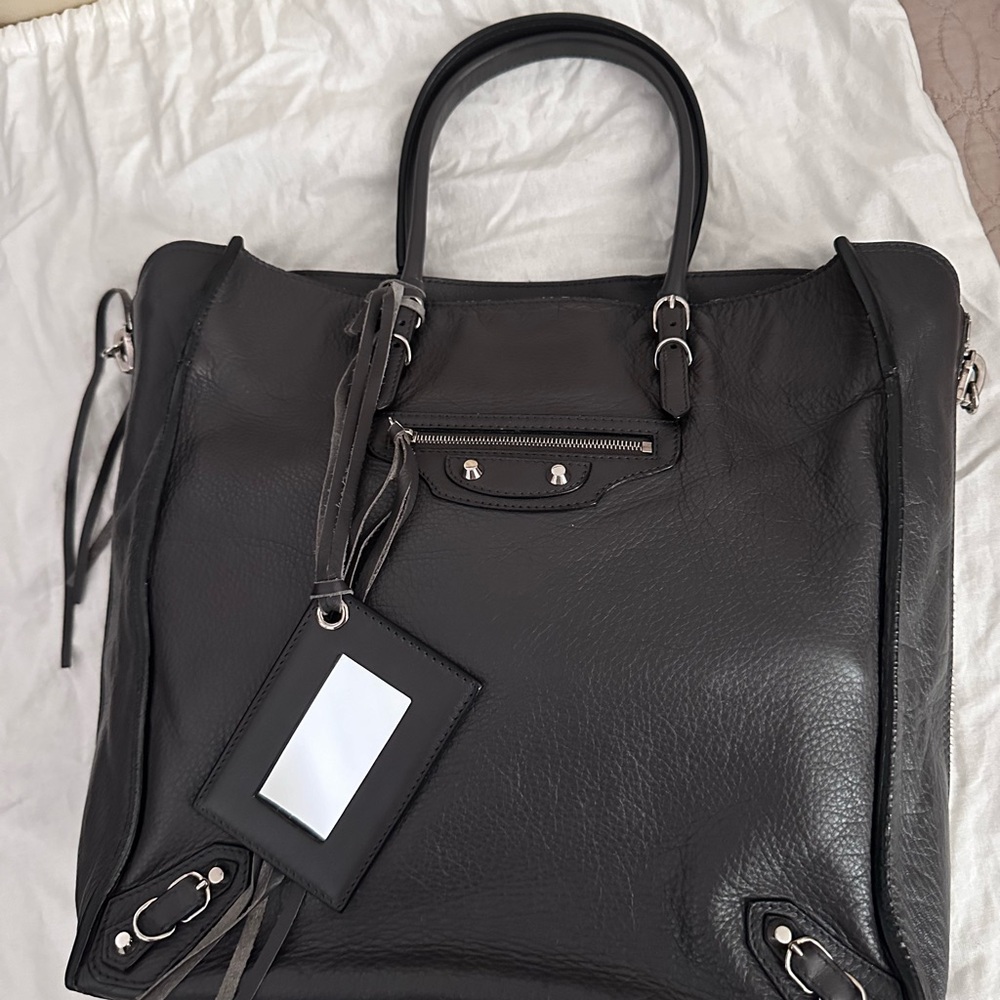 Balenciaga Papier A5 Zip Around Tote Bag